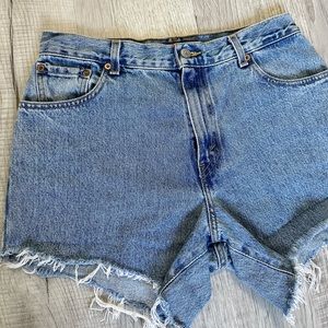 Classic Relaxed 550 Levi’s Jean Shorts - Medium